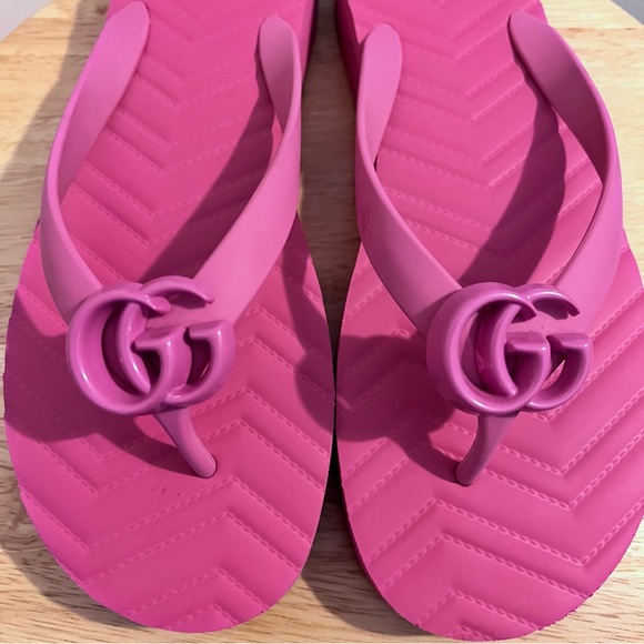 Gucci Pascar GG Platform Flip Flop - Worn Once! Size 39 - Picture 6 of 9